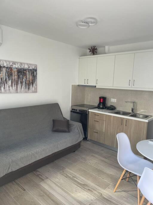 Enastron Cozy & Quiet Apartment Héraklion Extérieur photo